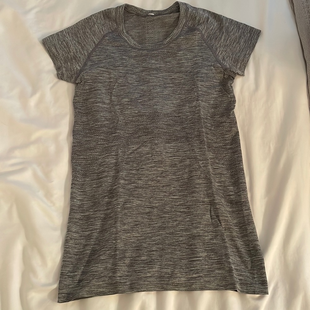 Lululemon top
